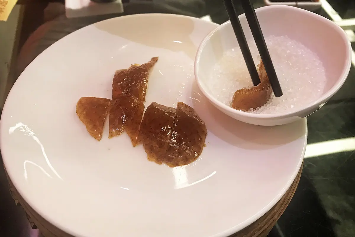 تناول جلد بط بكين مع السكر، Beijing dug (45809606712)