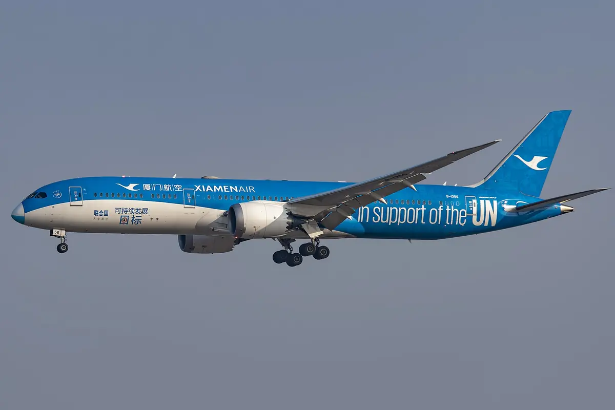 B-1356@PEK (20191222143949), menggambarkan cuaca