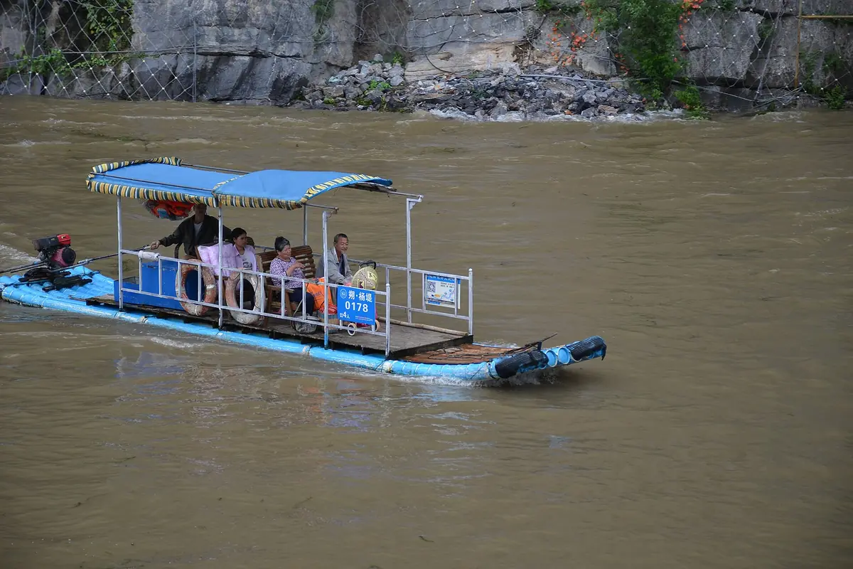 Bamboo rafting- the rafts are not made from bamboo (36039168826), illustrating Weather