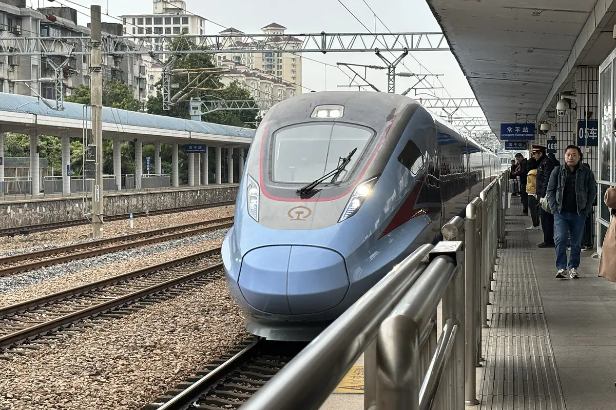 202403 CR300AF-1105 as G6553 at Changping Station, illustration du trajet pour se rendre à Guangzhou depuis Hong Kong