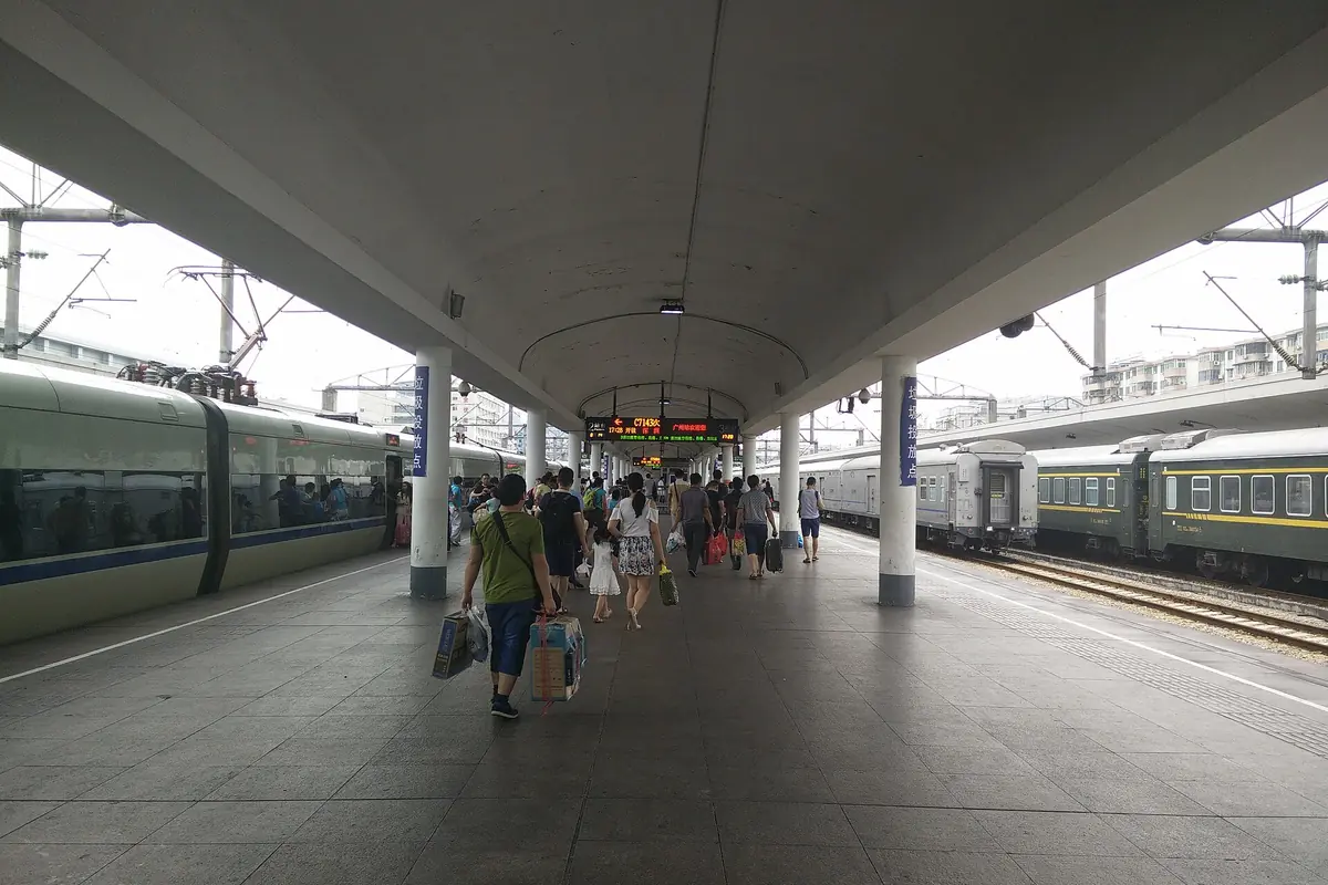 Platform 2 and 3 of Guangzhou Railway Station