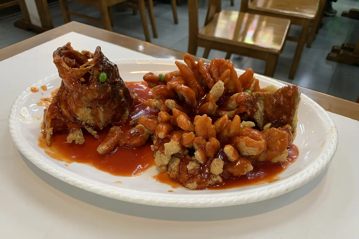 The "squirrel fish" dish of Suzhou served at a restaurant in Suzhou old town