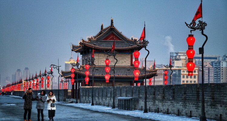 Xi’an Ancient City Wall at dusk